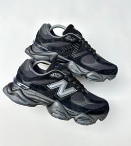 New balance 9060 “Triple Black”